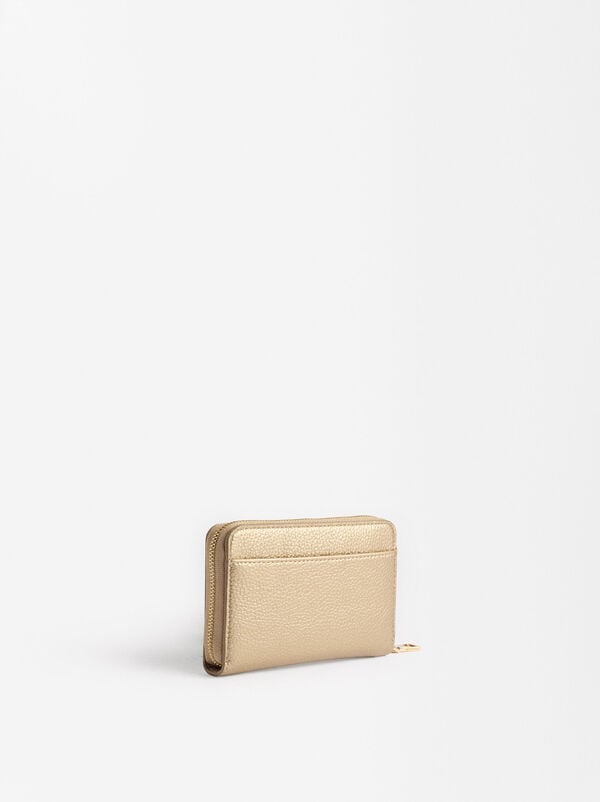 Basic textured wallet