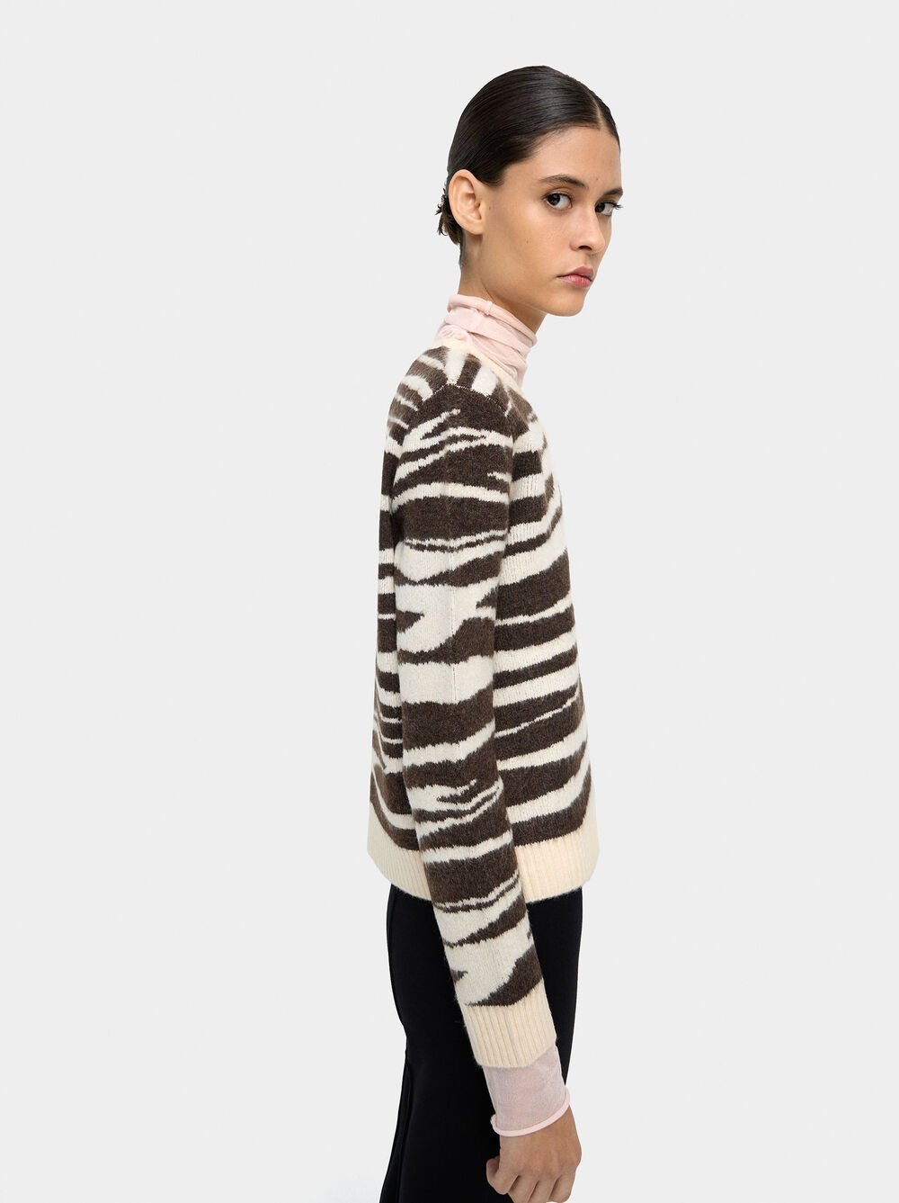 Jacquard knit cardigan