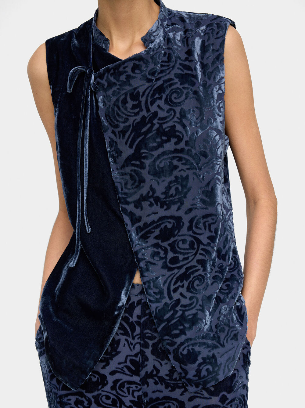 Jacquard-Top mit Überlappung