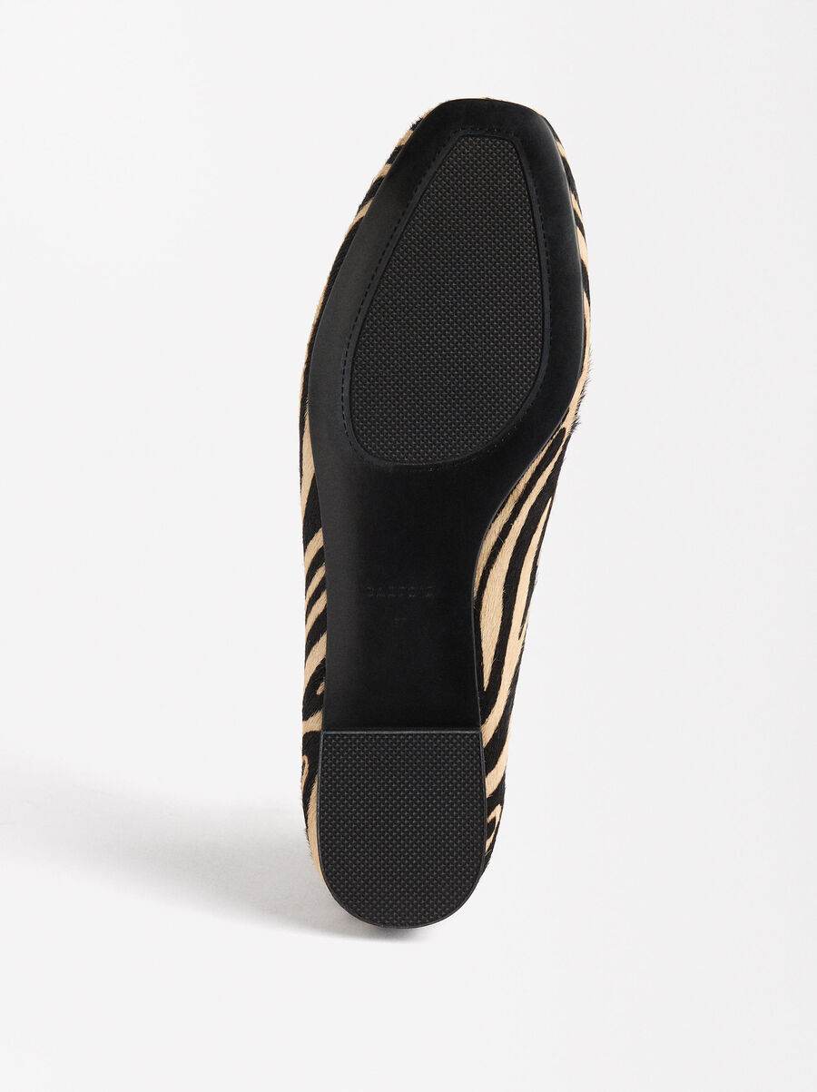 Animal print leather ballerina