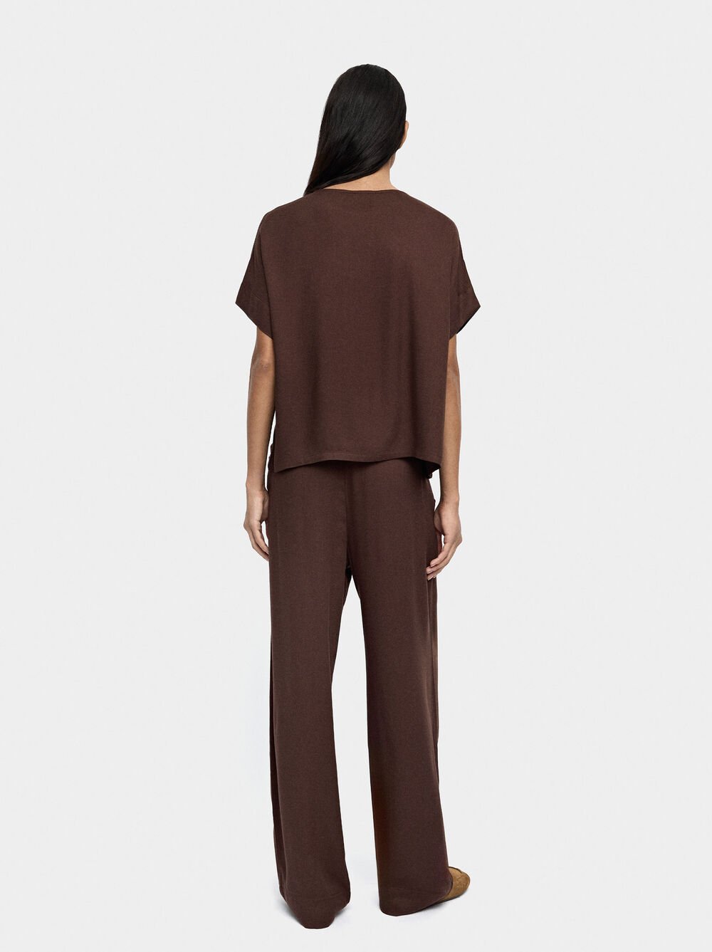 Fluid trousers with elastic waist