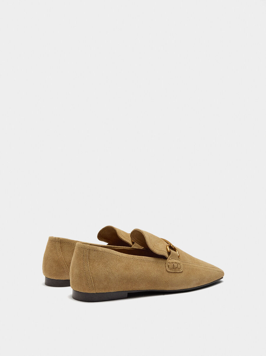 Leather moccasins with metallic detail