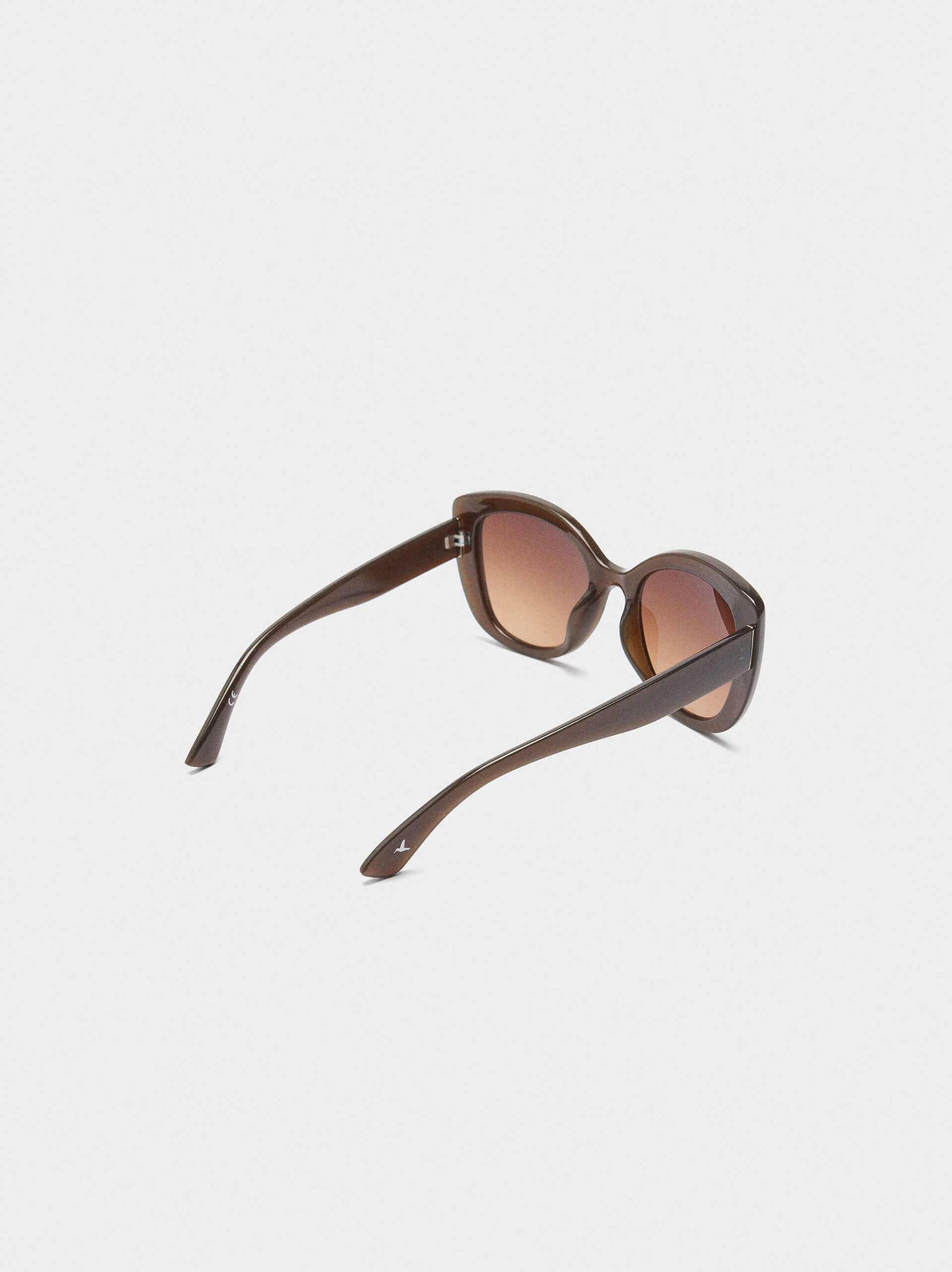 Butterfly sunglasses image number 3.0