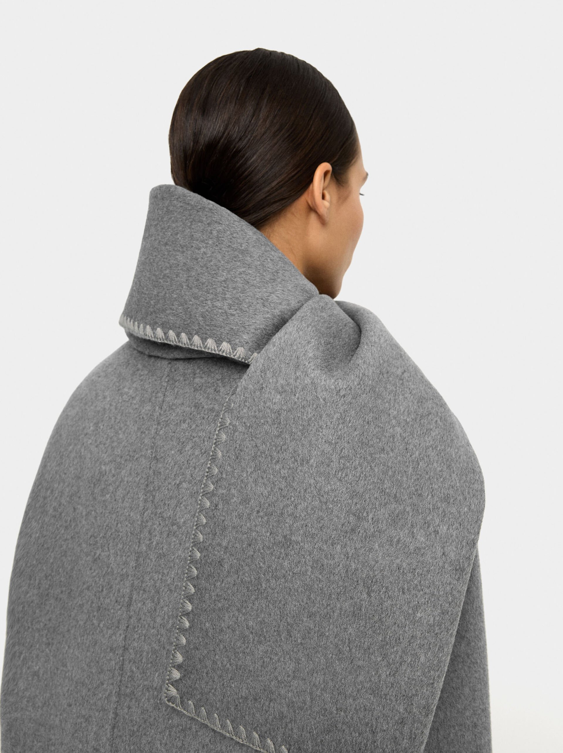 Coat with wool blend cape image number 4.0
