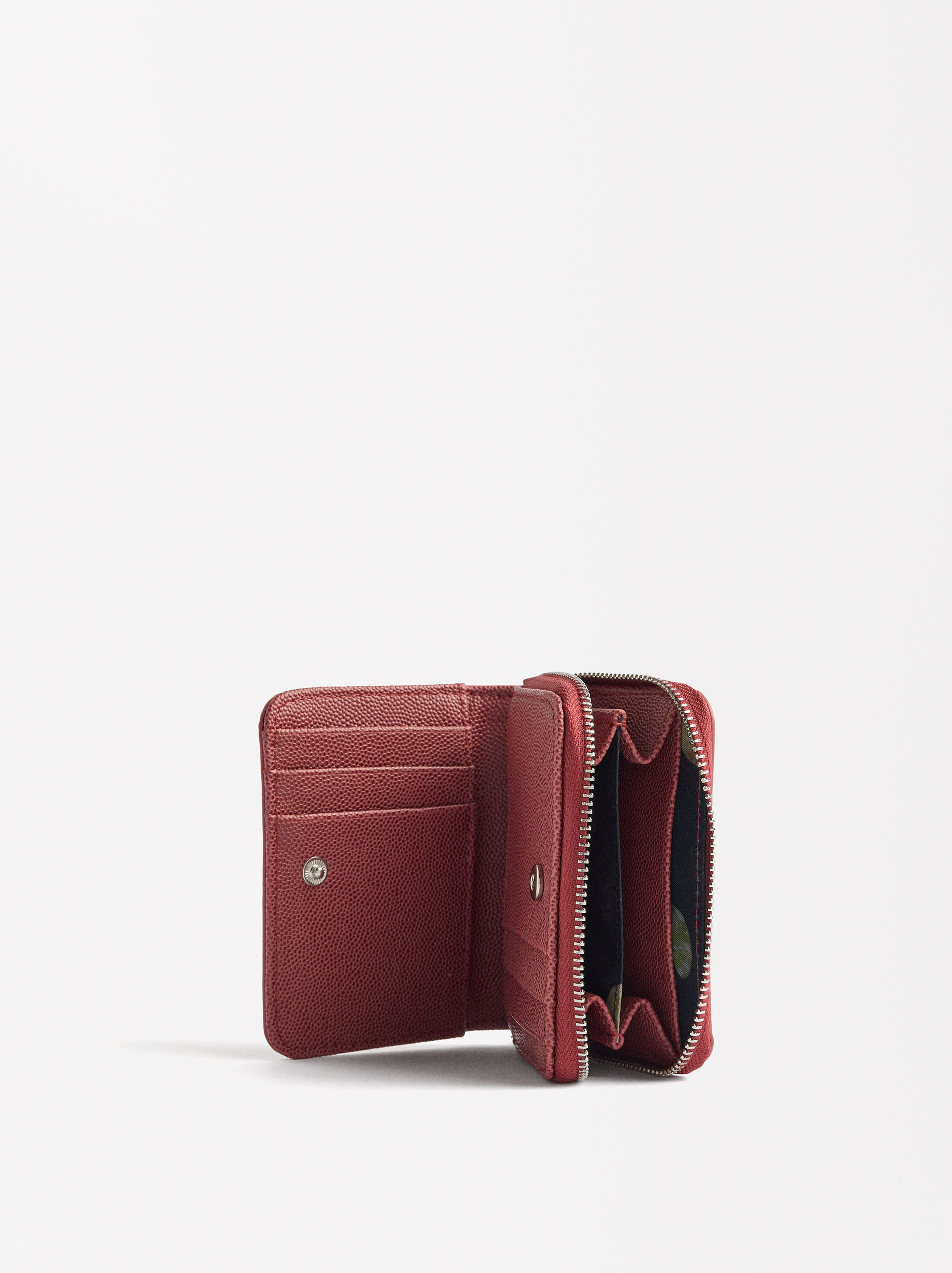 Basic textured wallet image number 3.0