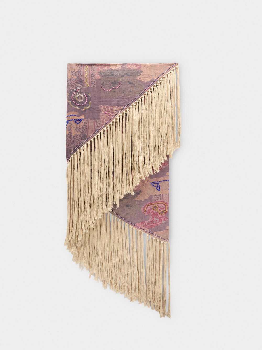 Wool shawl with fringes
