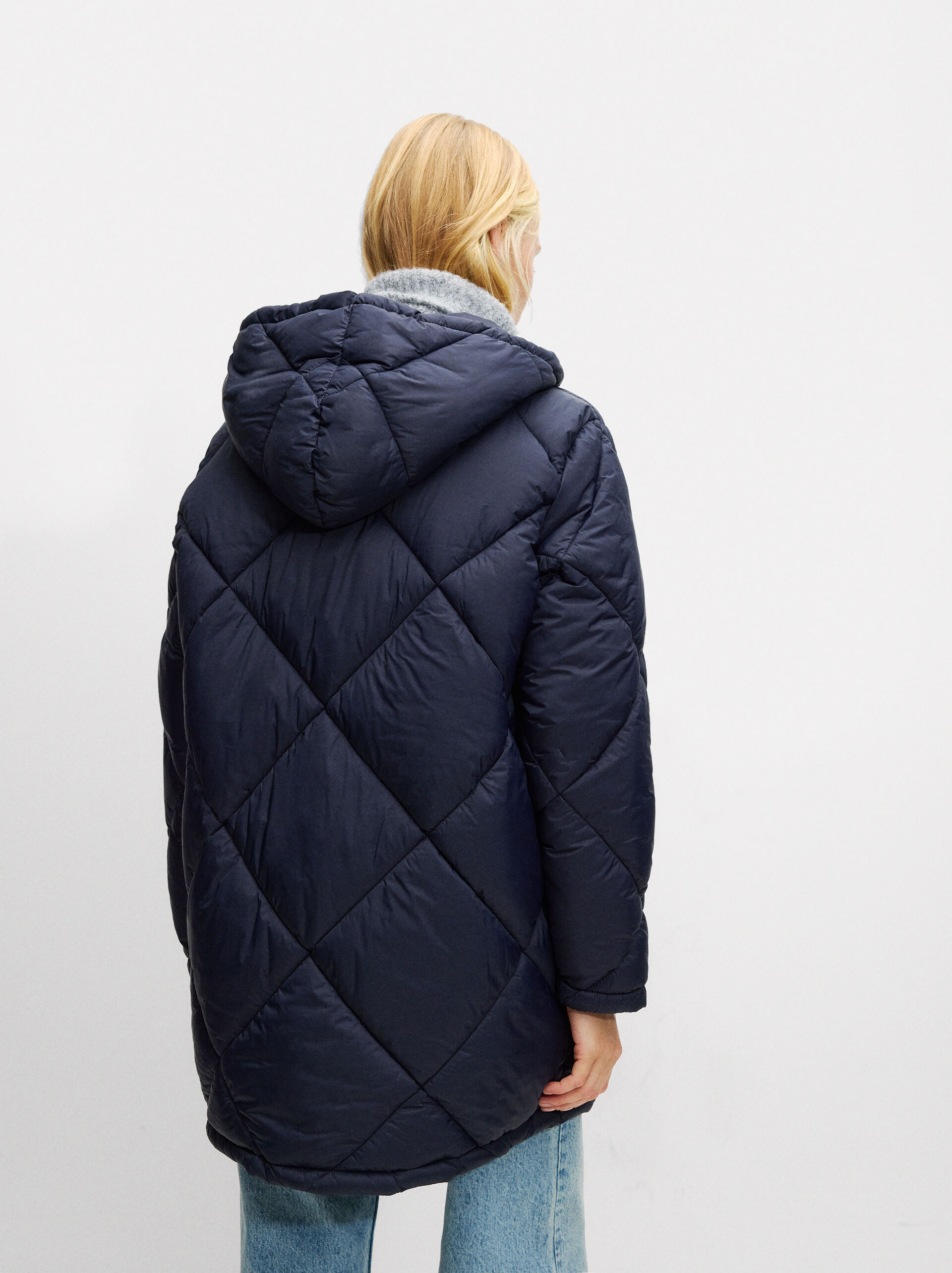 Quilted coat with hood image number 2.0