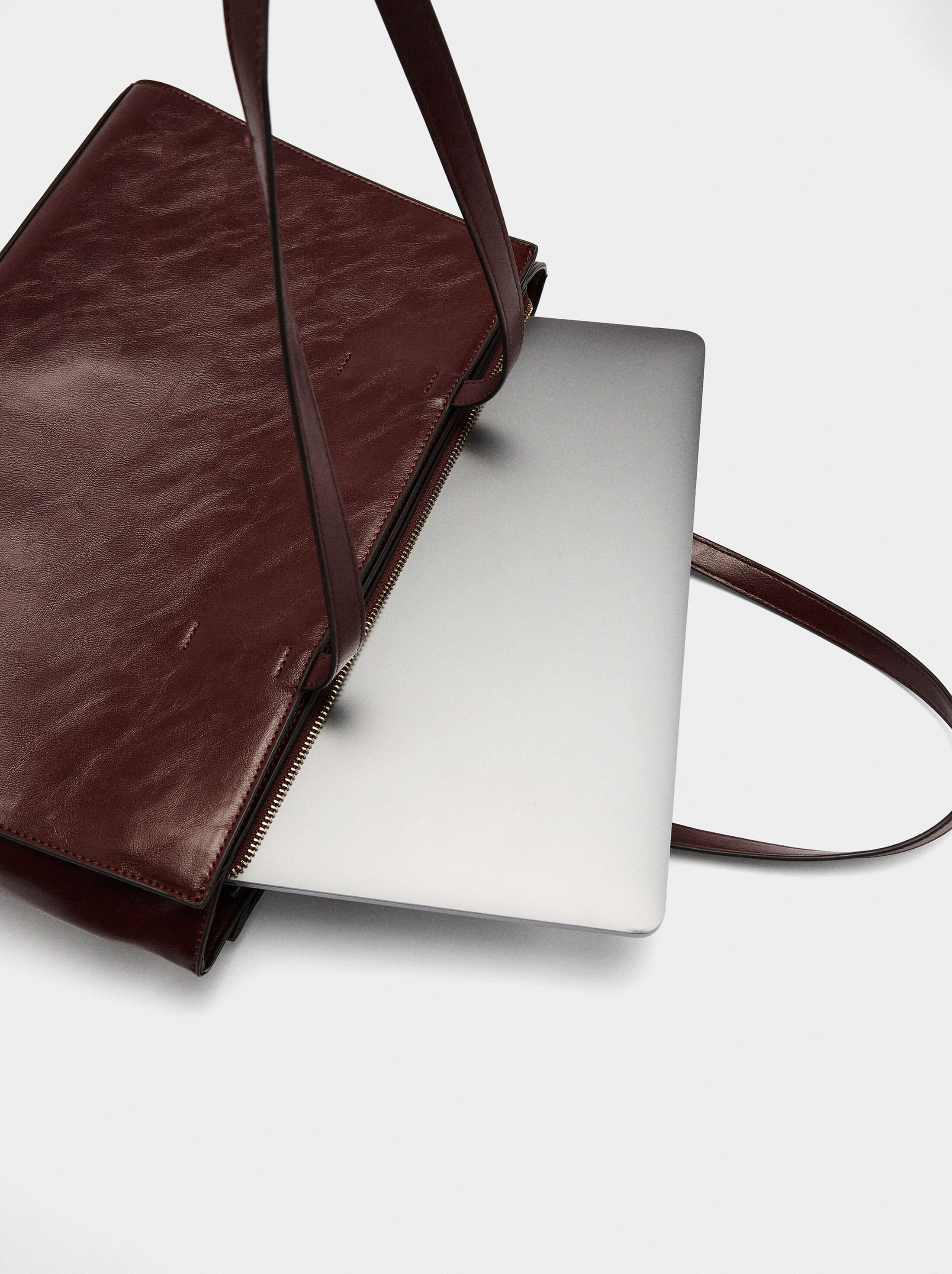 Plain 13" laptop bag image number 4.0