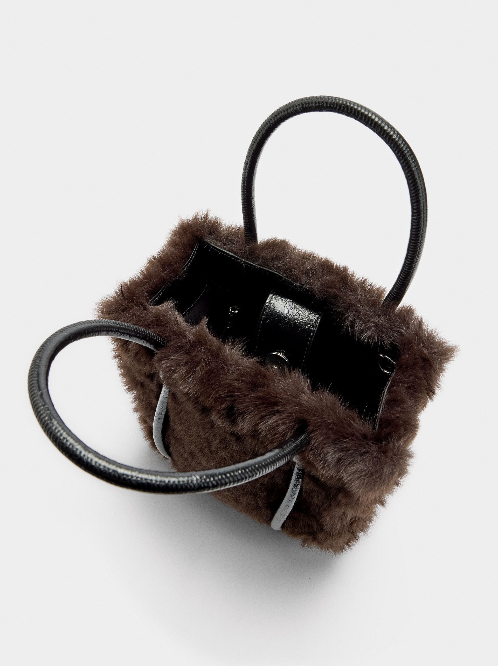 Tote bag with fur effect image number 4.0