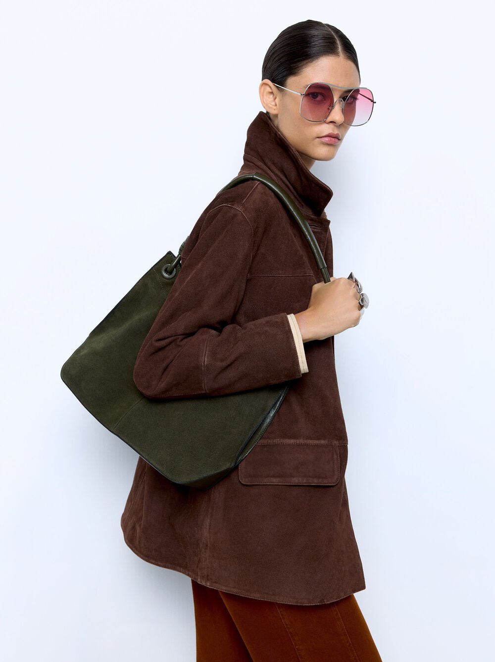 Schultertasche mit Lederdetails