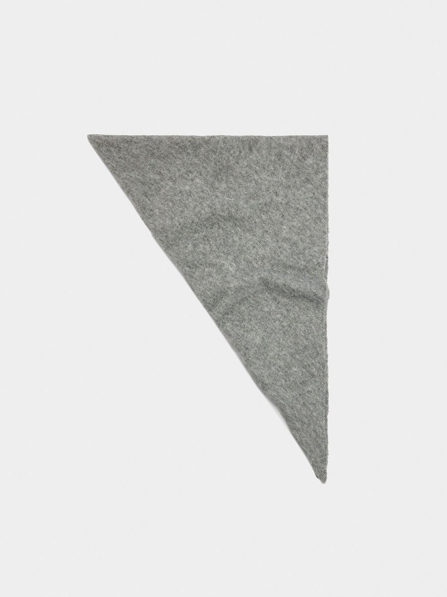 Plain shawl