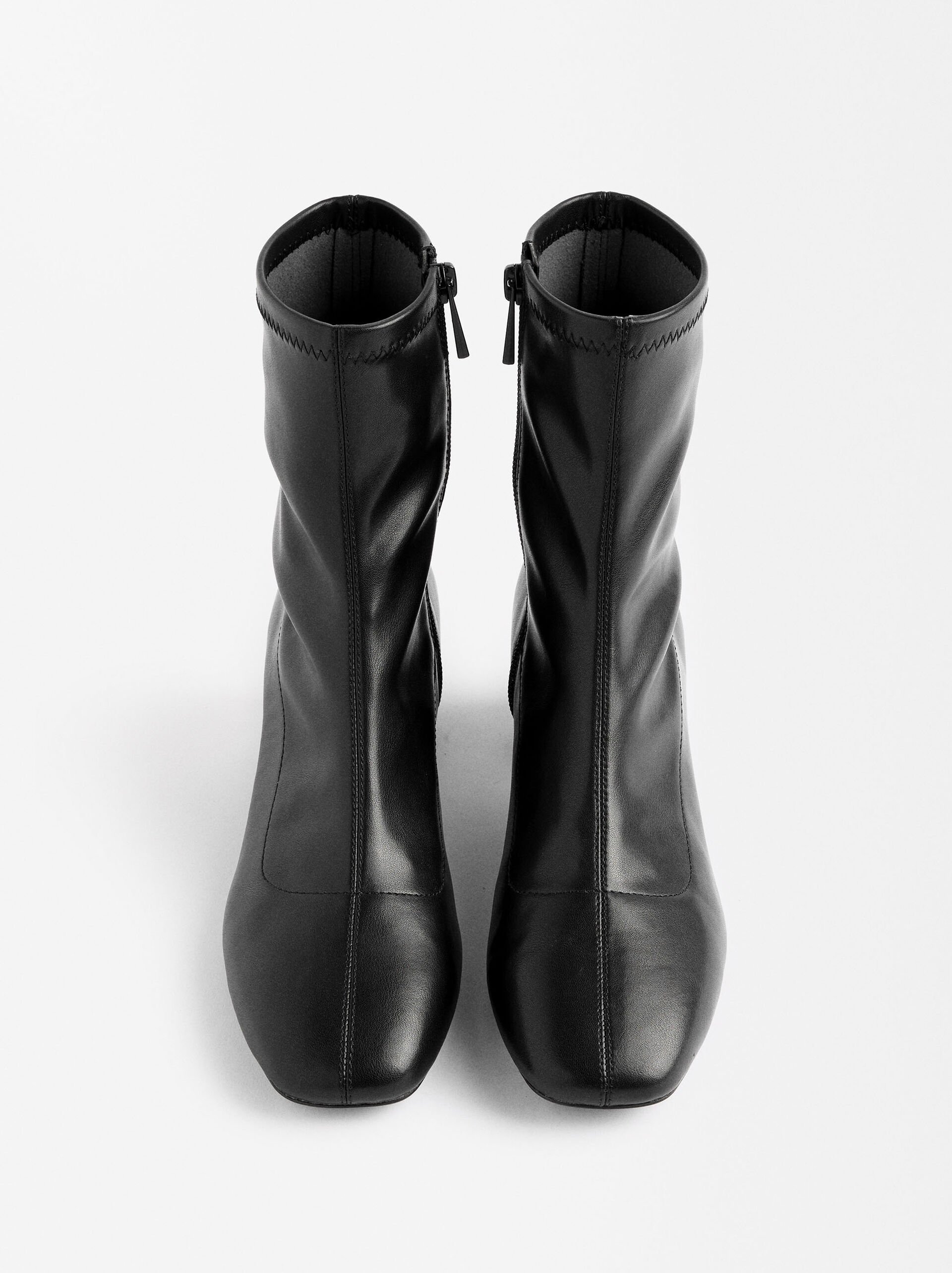 Elastic ankle boots with heels image number 2.0