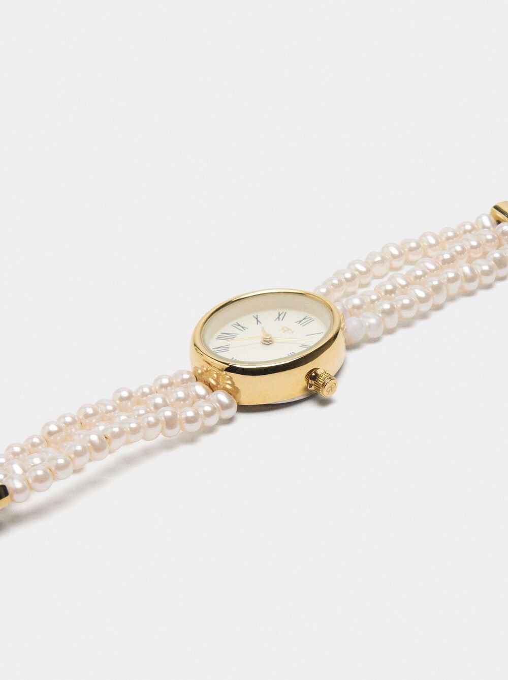 Watch with multi-strap pearl bracelet