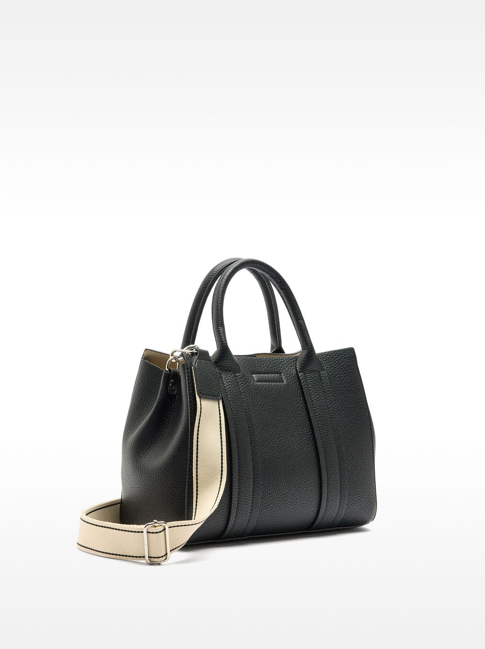 Bolso tote con colgante M