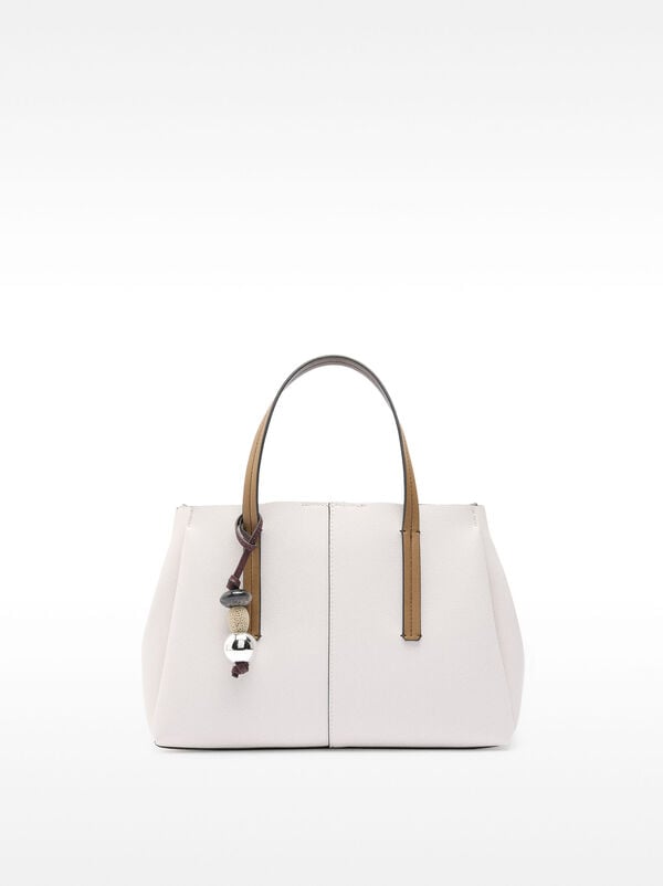 Tote bag with texture and pendant
