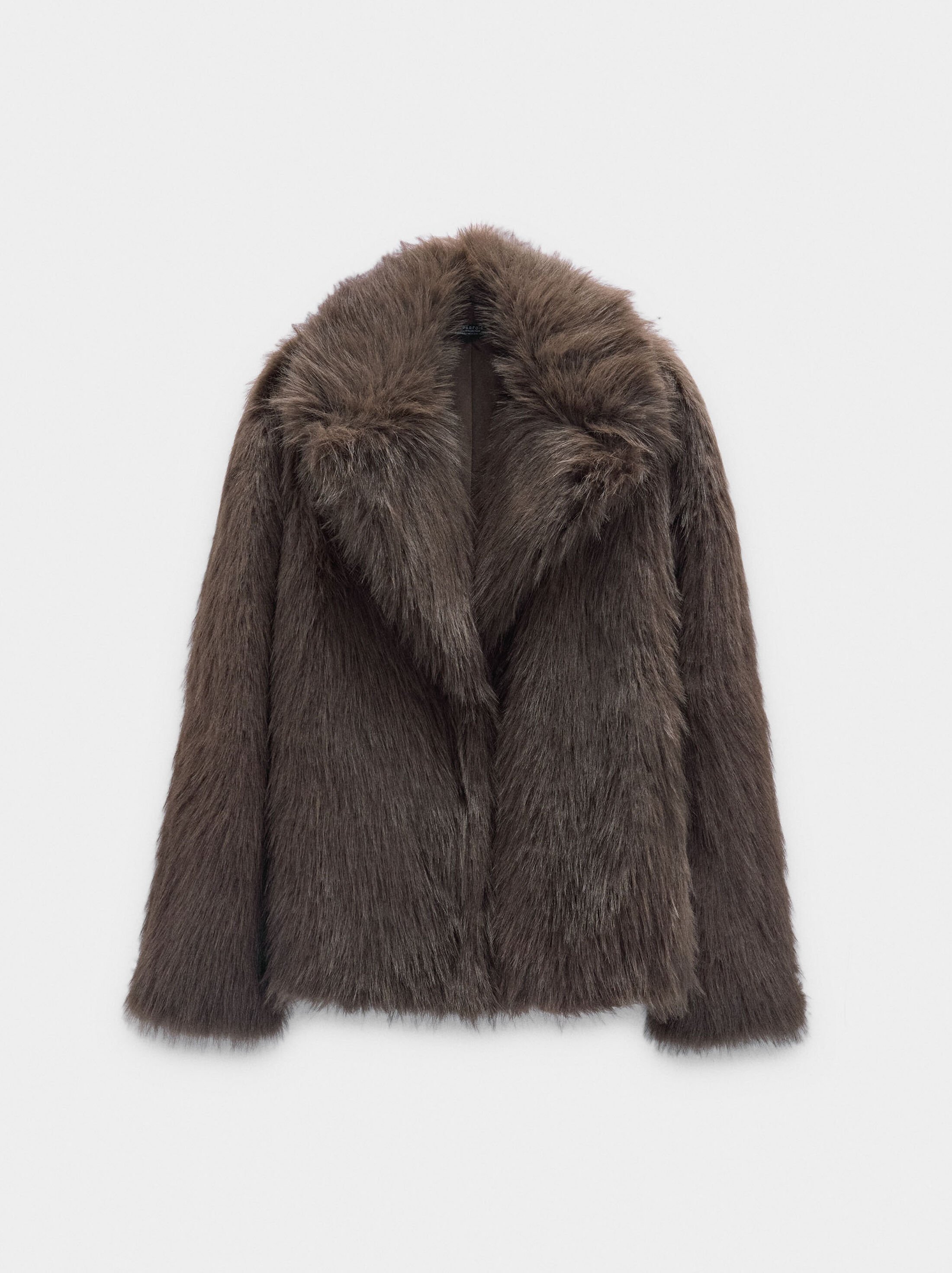 Voluminous coat with fur effect image number 4.0