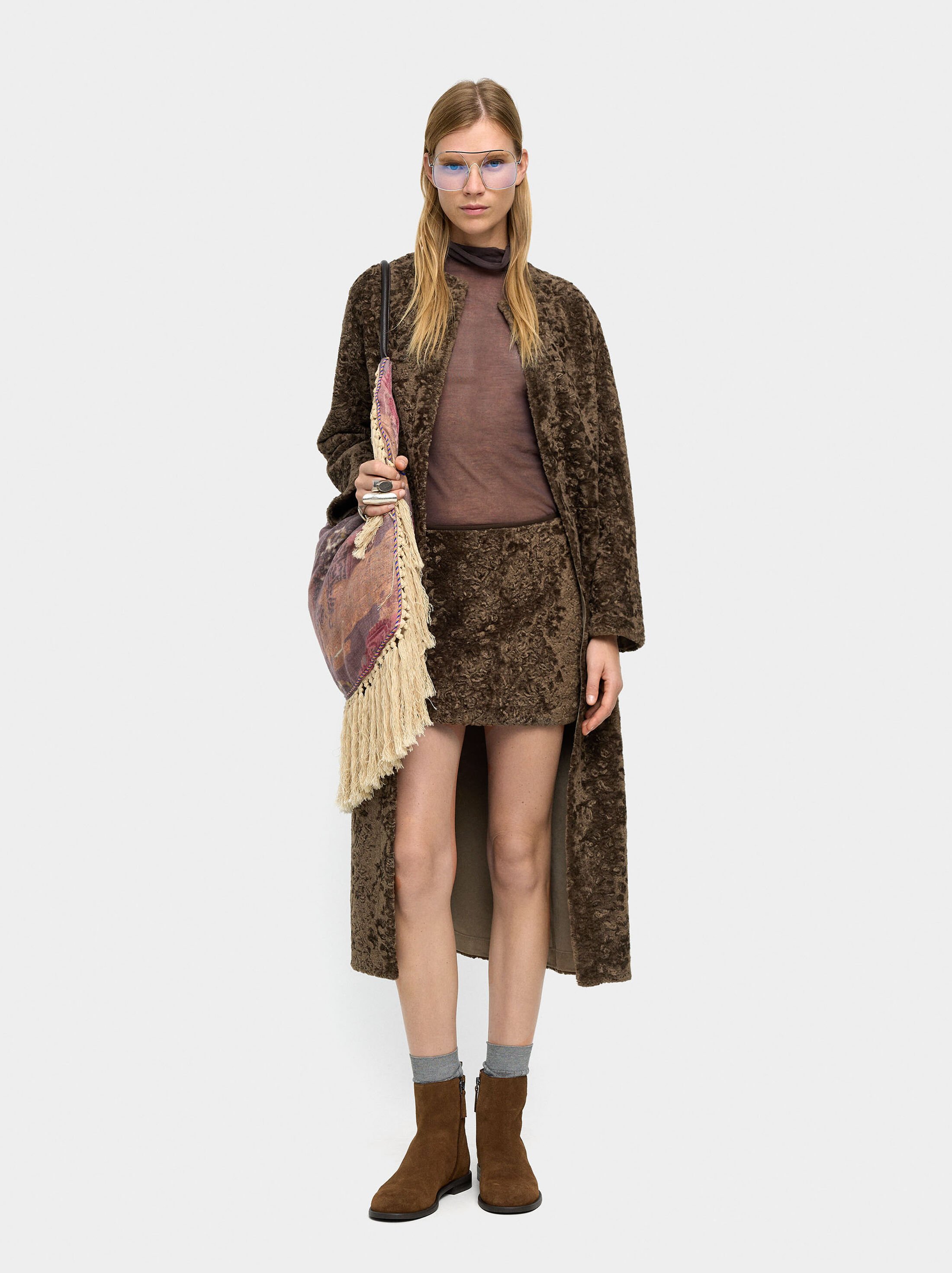 Short skirt with texture image number 0.0