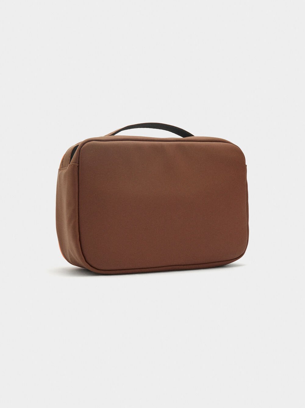 Nécessaire lisse avec contraste