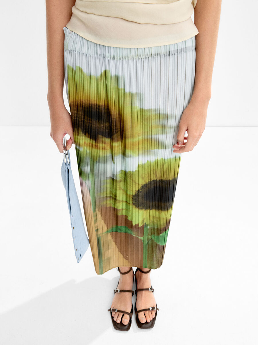 Floral print skirt