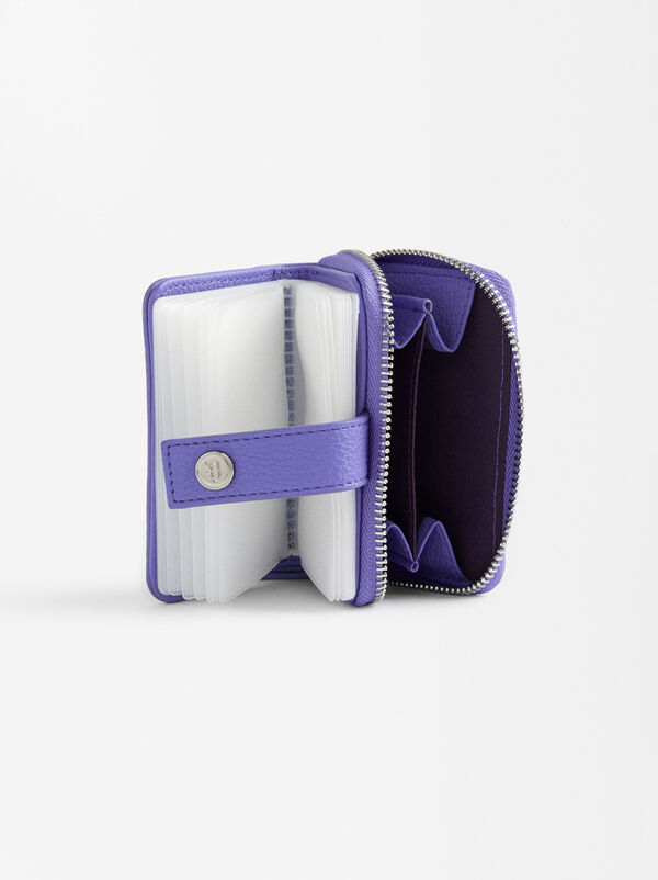 Textured card holder