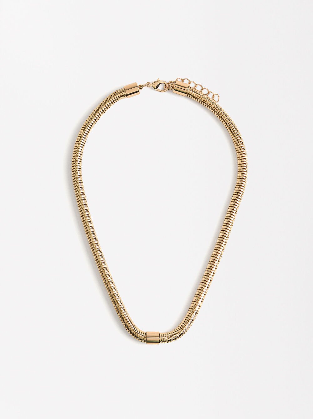 Short necklace with snake chain