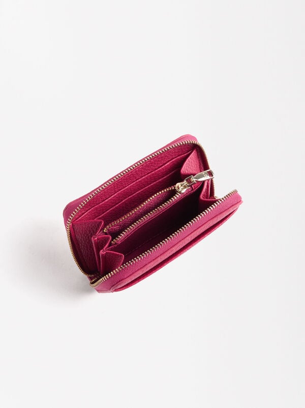 Basic wallet with texture