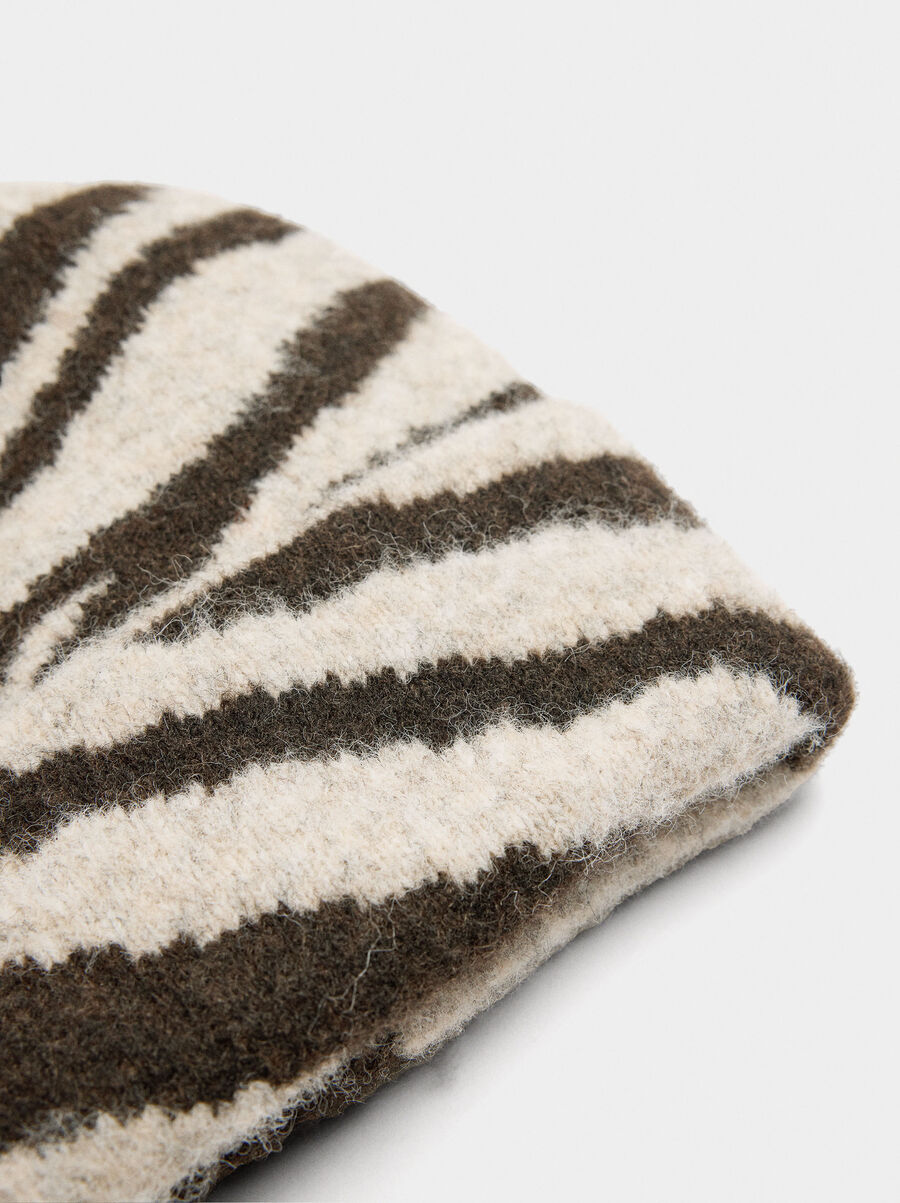 Gorro estampado animal con dobladillo