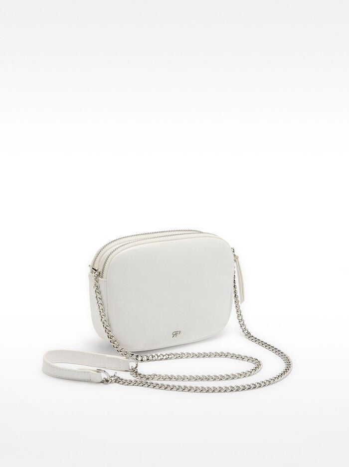 Bolso bandolera con detalles metálicos