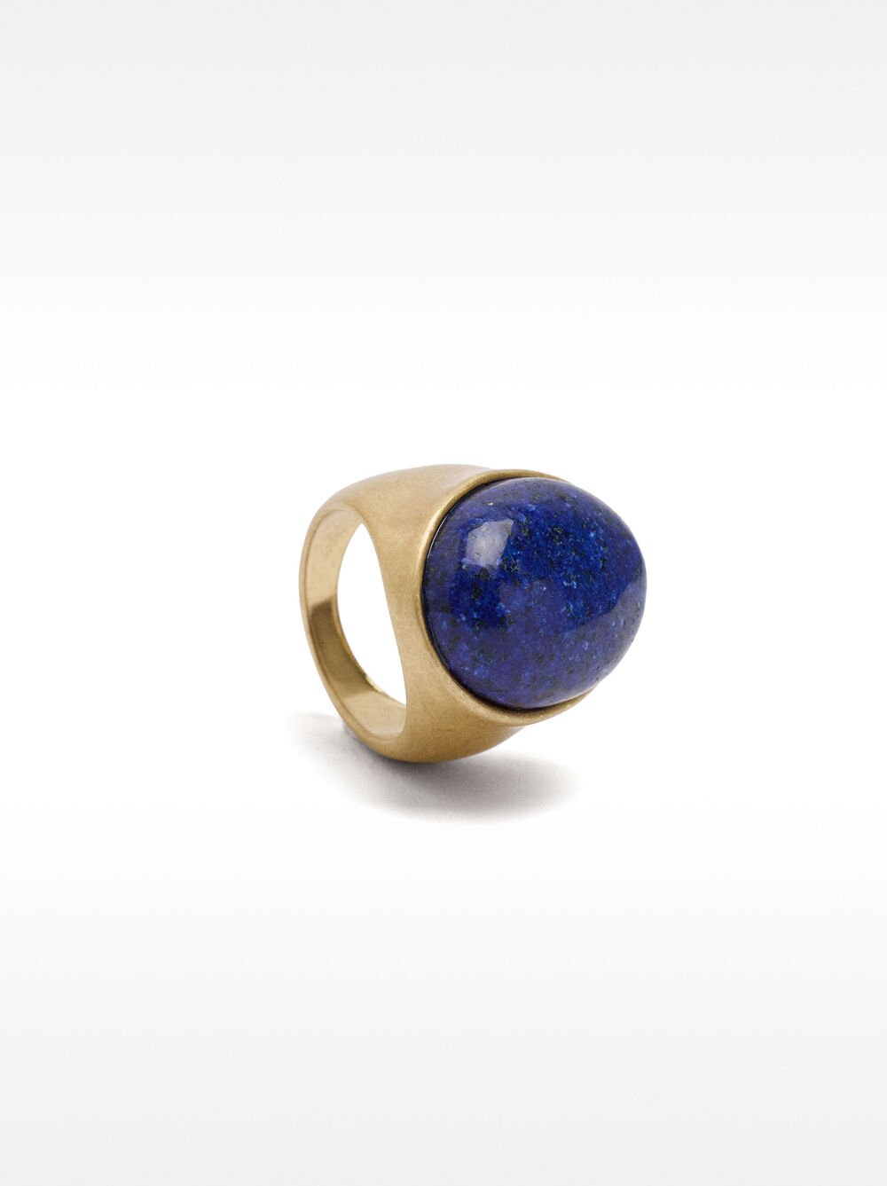 Wide ring with oval stone
