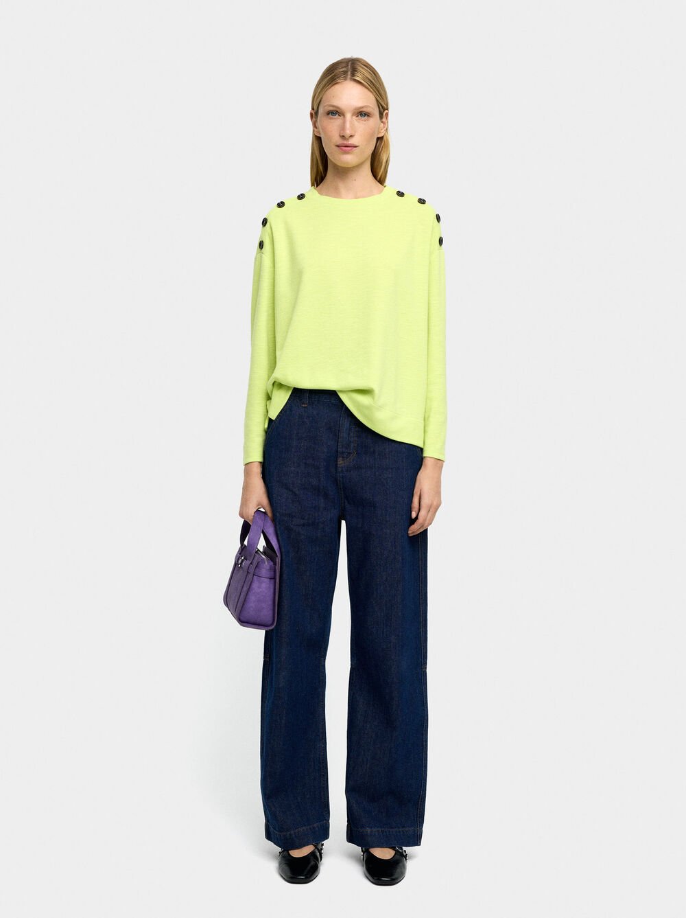 Long-sleeve sweater with buttons