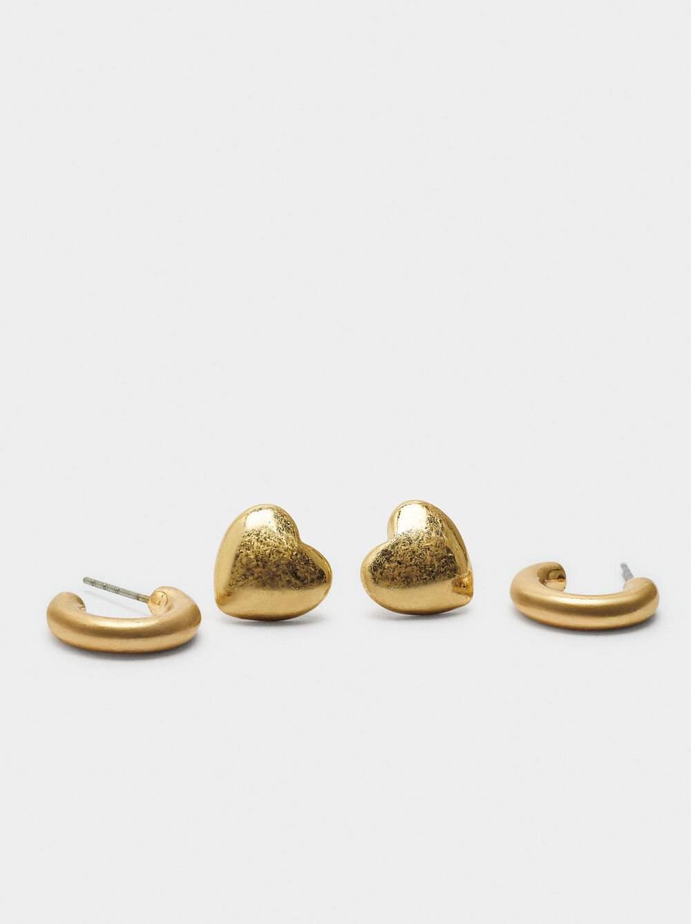 Set of earrings with aged effect