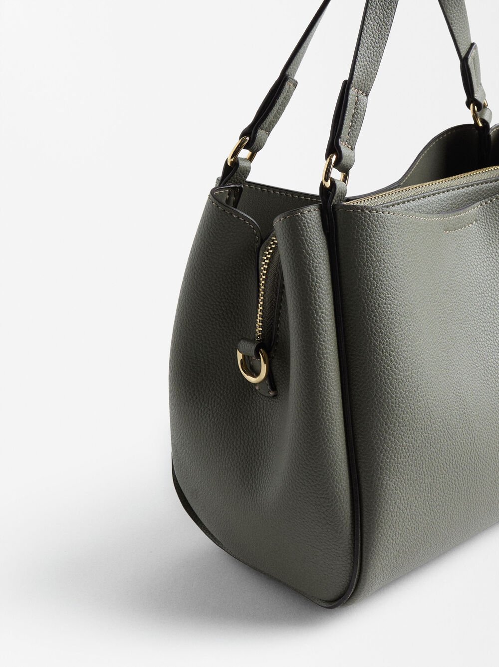 Tote bag with shoulder strap