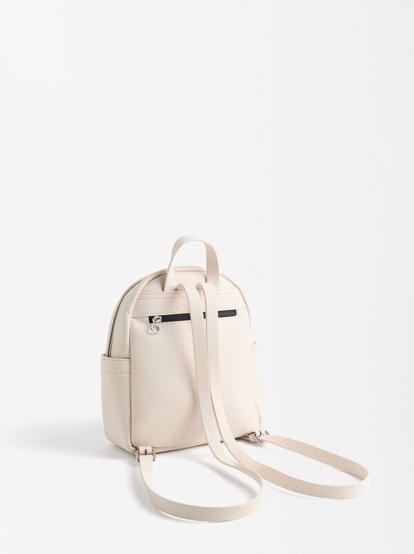 Backpack with heart pendant