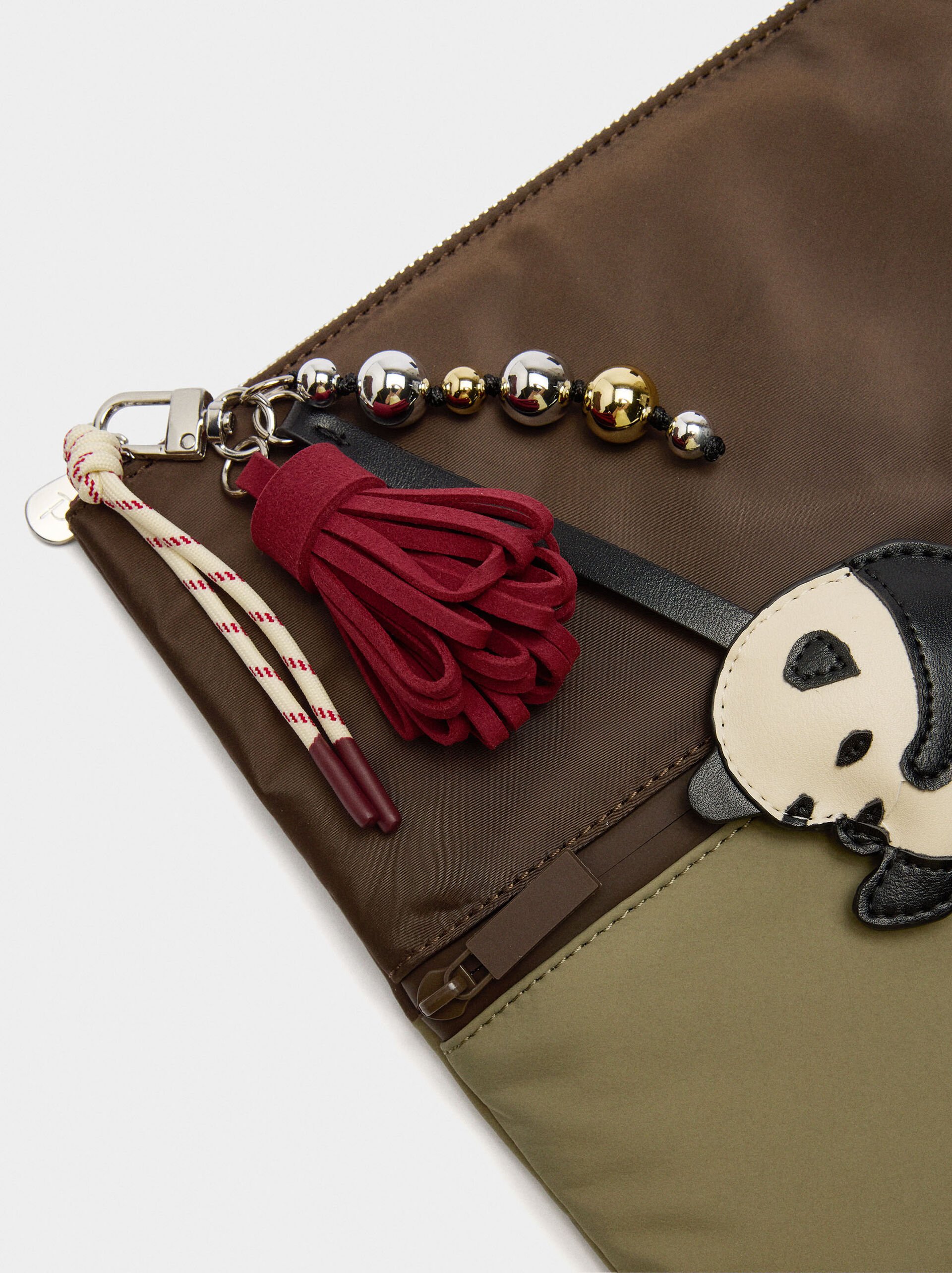 Nylon laptop cover with charm 13" image number 1.0