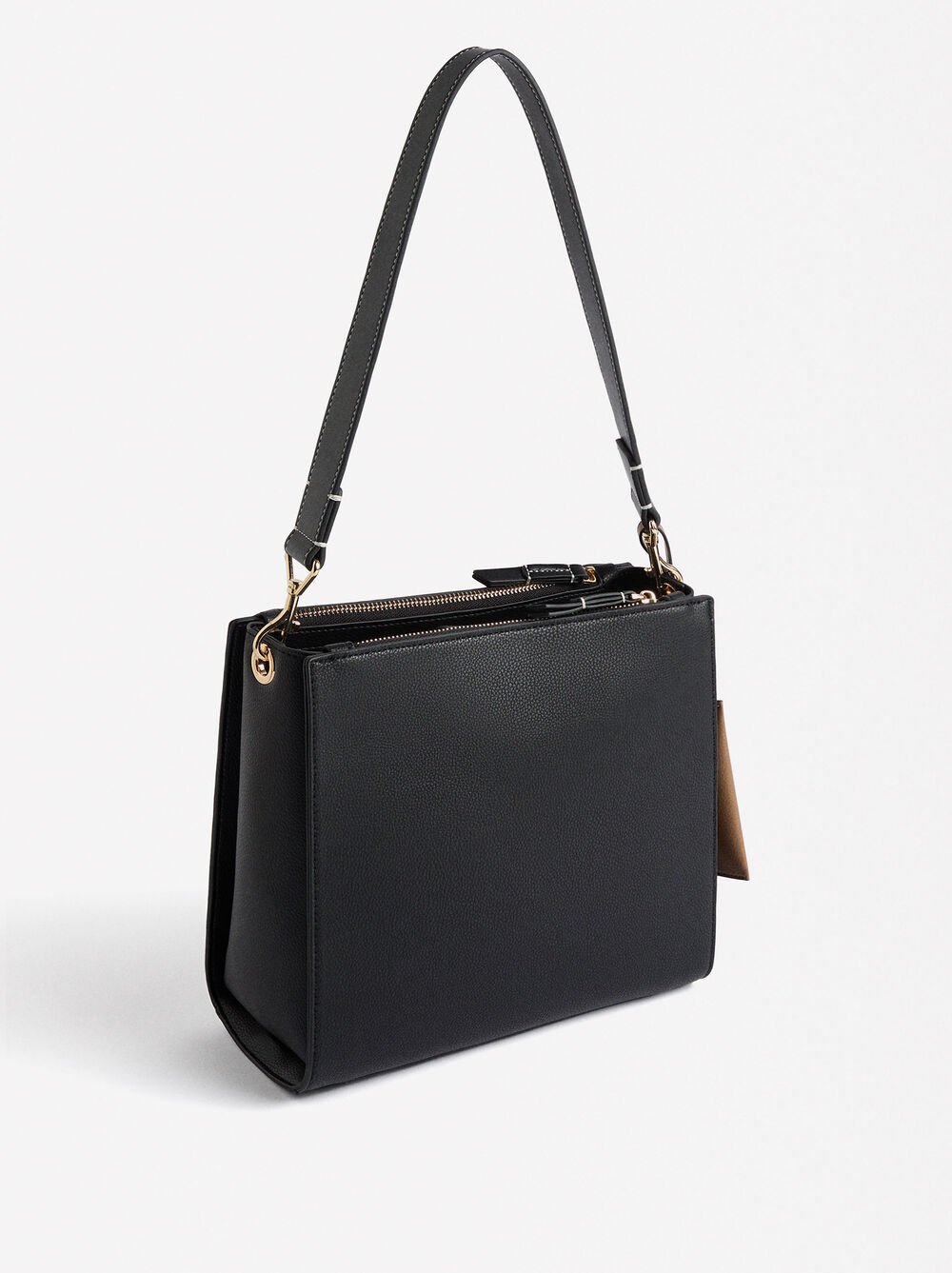 Shoulder bag with hanging