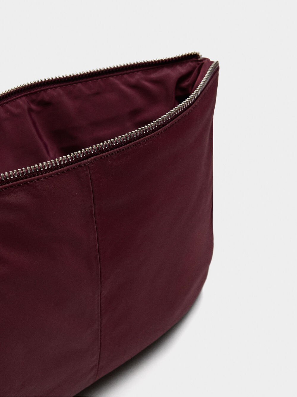 Nylon cover for tablet with charm 13"