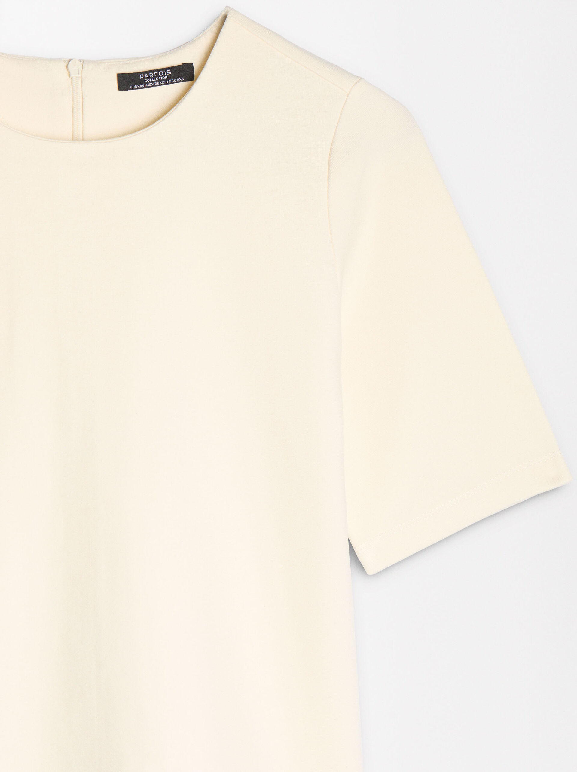 Camiseta con cuello redondo image number 6.0