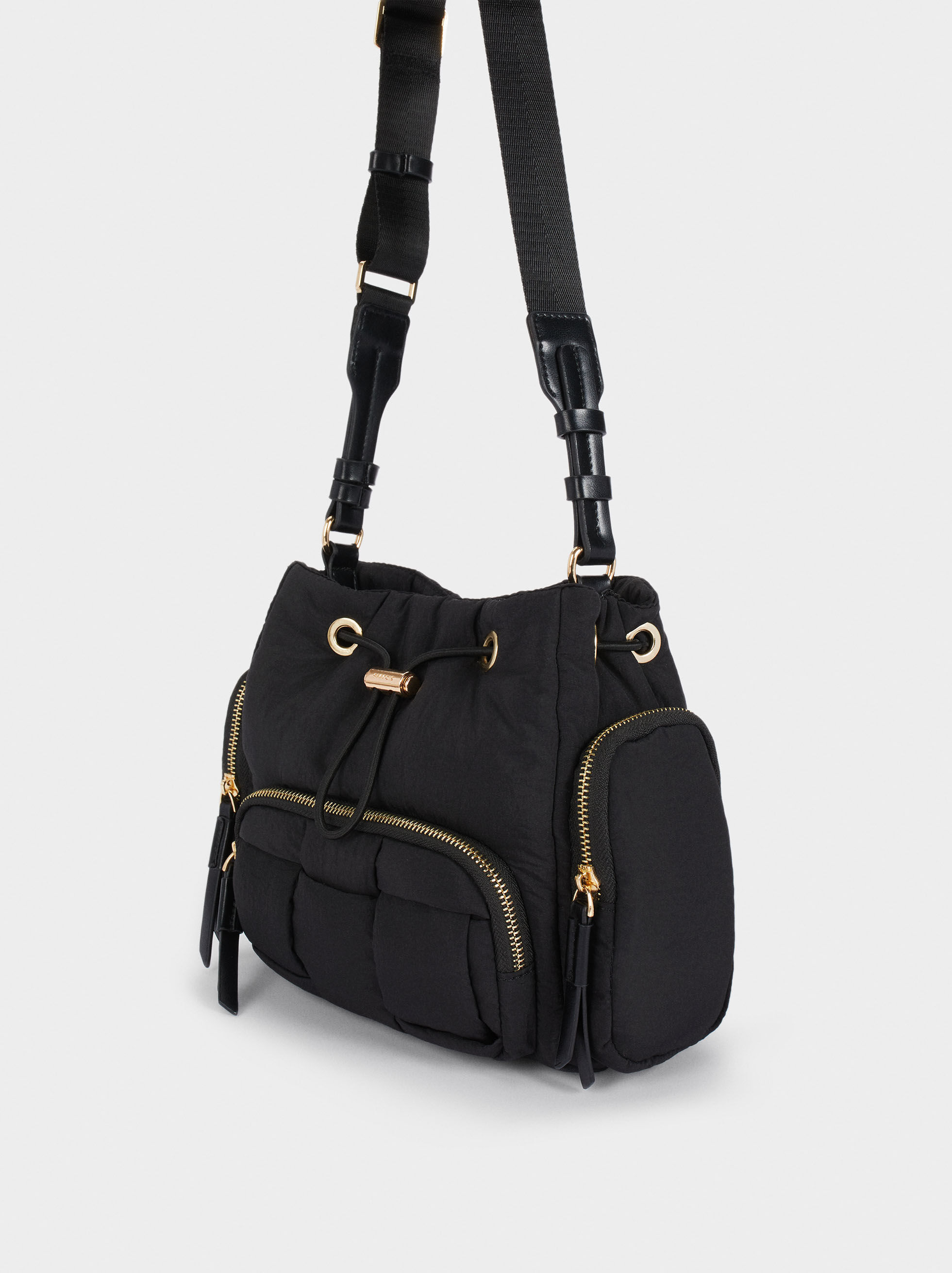 Bolso Bombonera De Náilon Confeccionado Con Materiales Reciclados