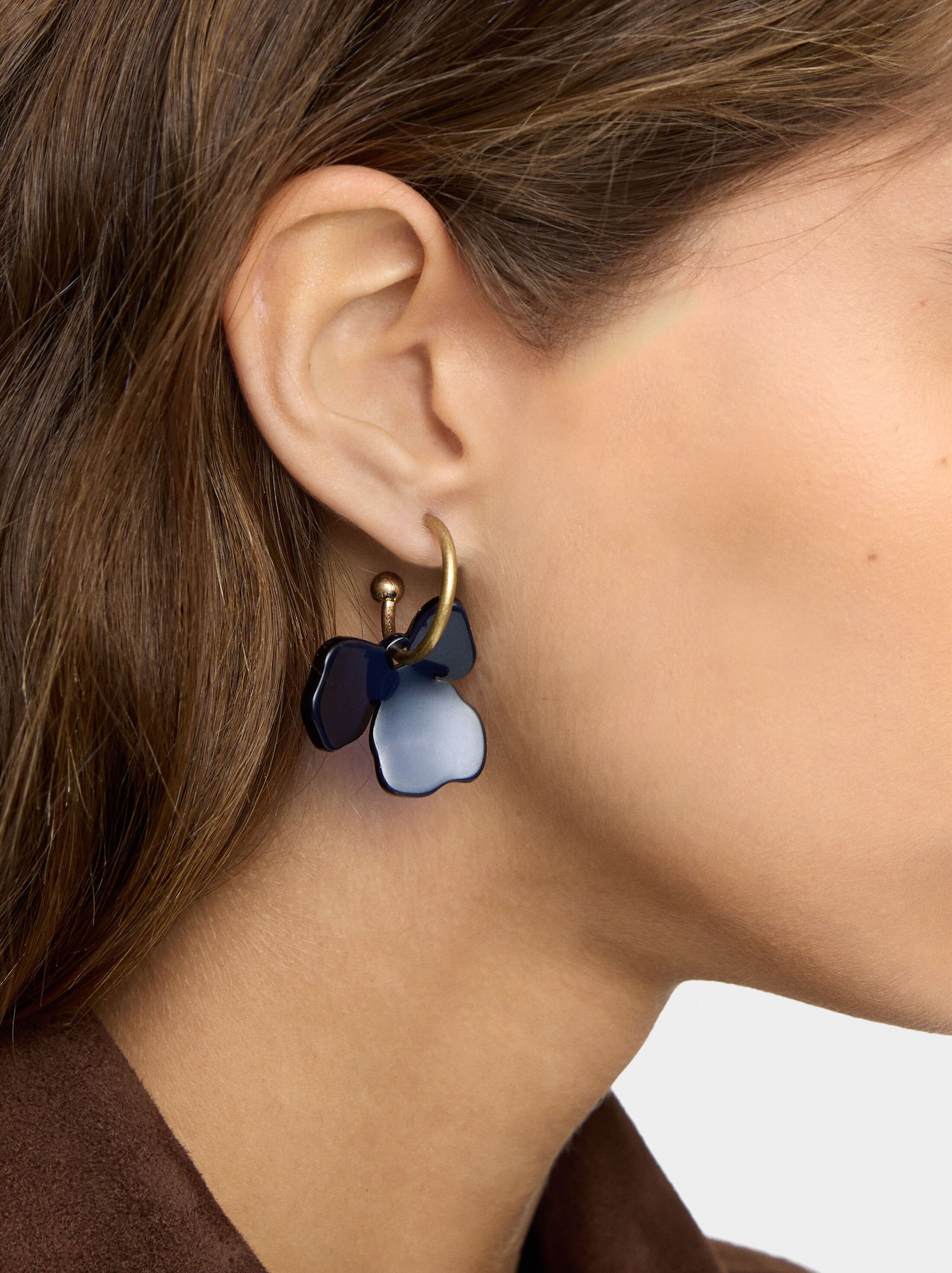 Arracades d'aro amb flor image number 1.0