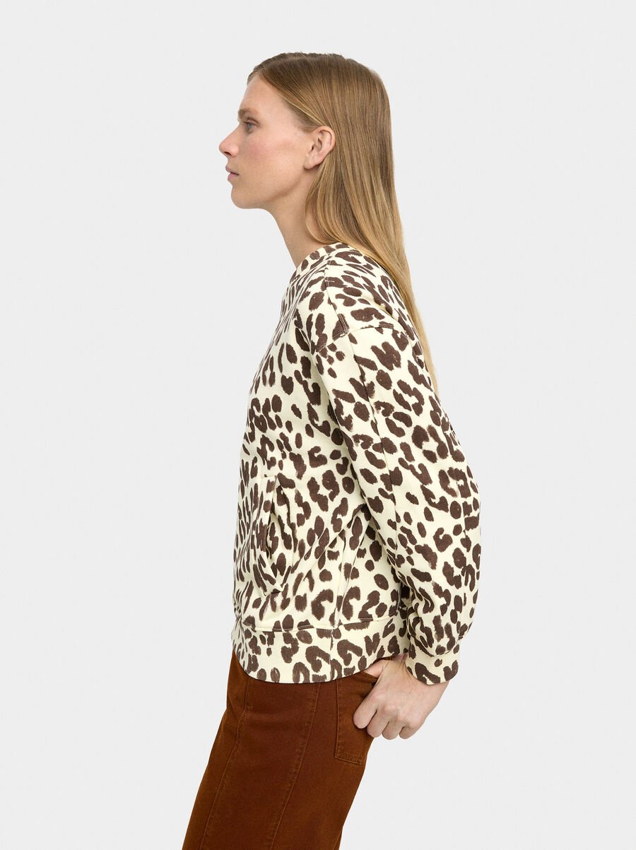 Sweatshirt with animal printed design
