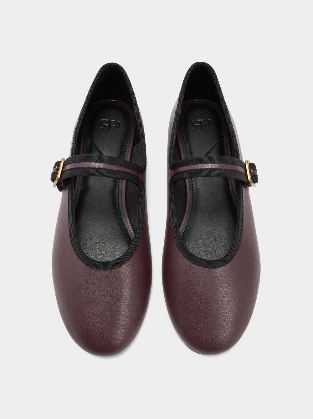 Ballet flats with strap and buckle