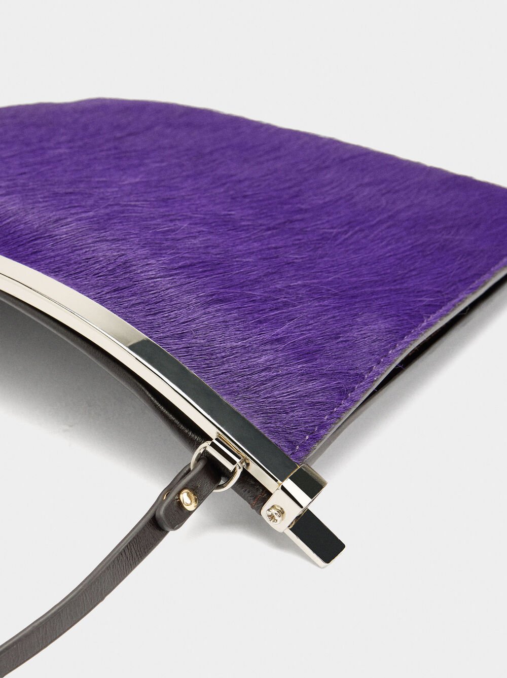 Leather shoulder bag