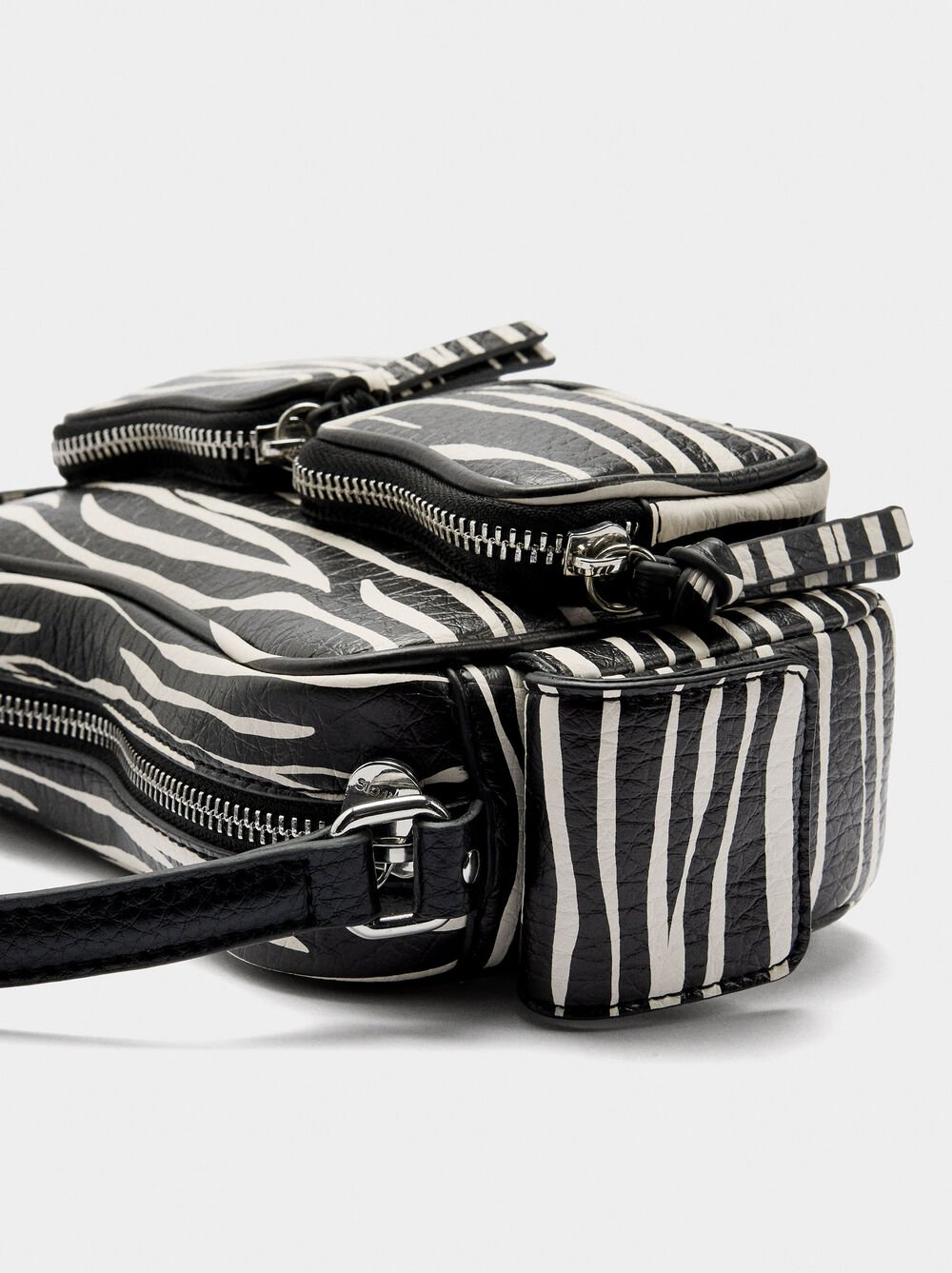 Printed crossbody bag with animal print