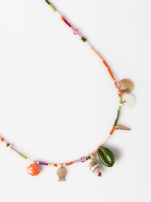 Short Necklace With Beads And Shells