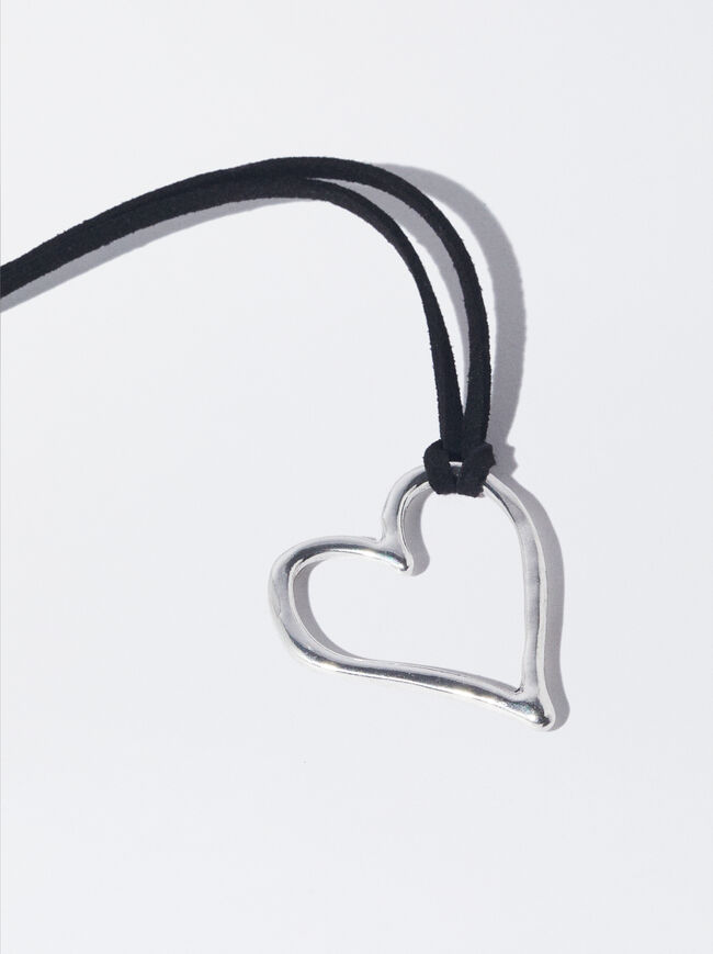Cord Neckalace With Heart image number 2.0