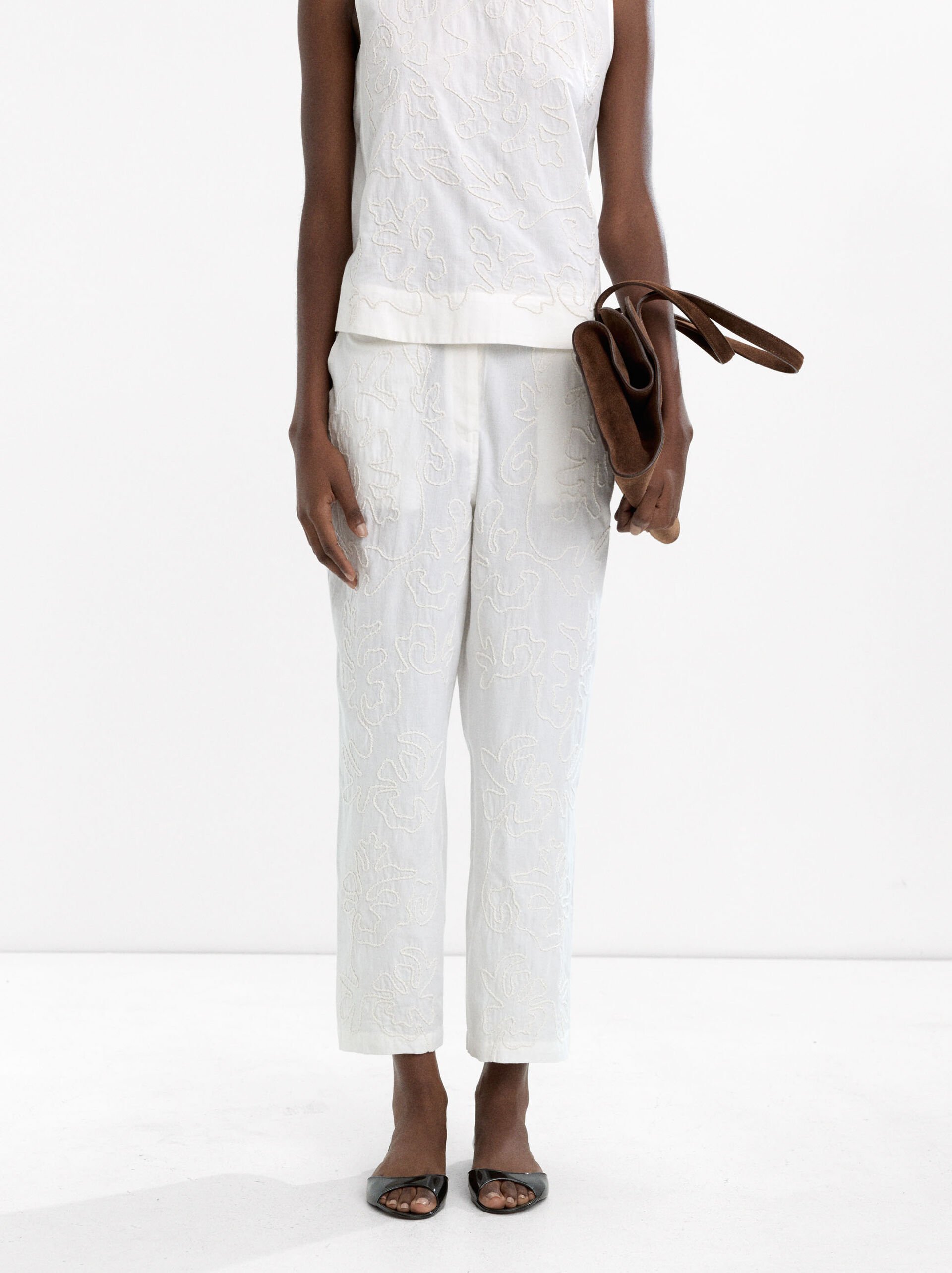 Pantalon avec broderies 100 % coton image number 1.0