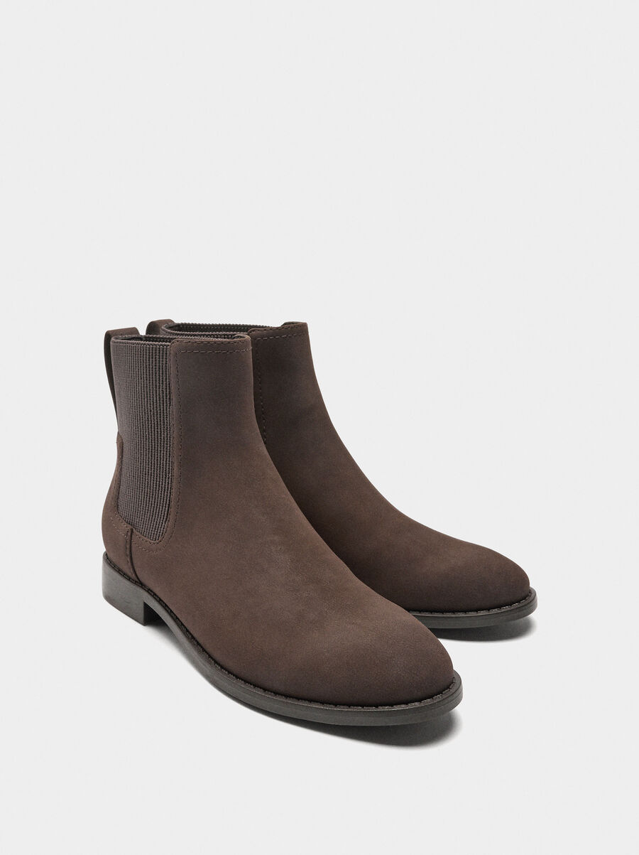 Chelsea boots