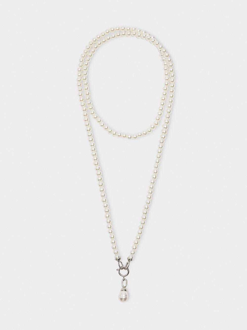 Double-strand pearl necklace with pendant