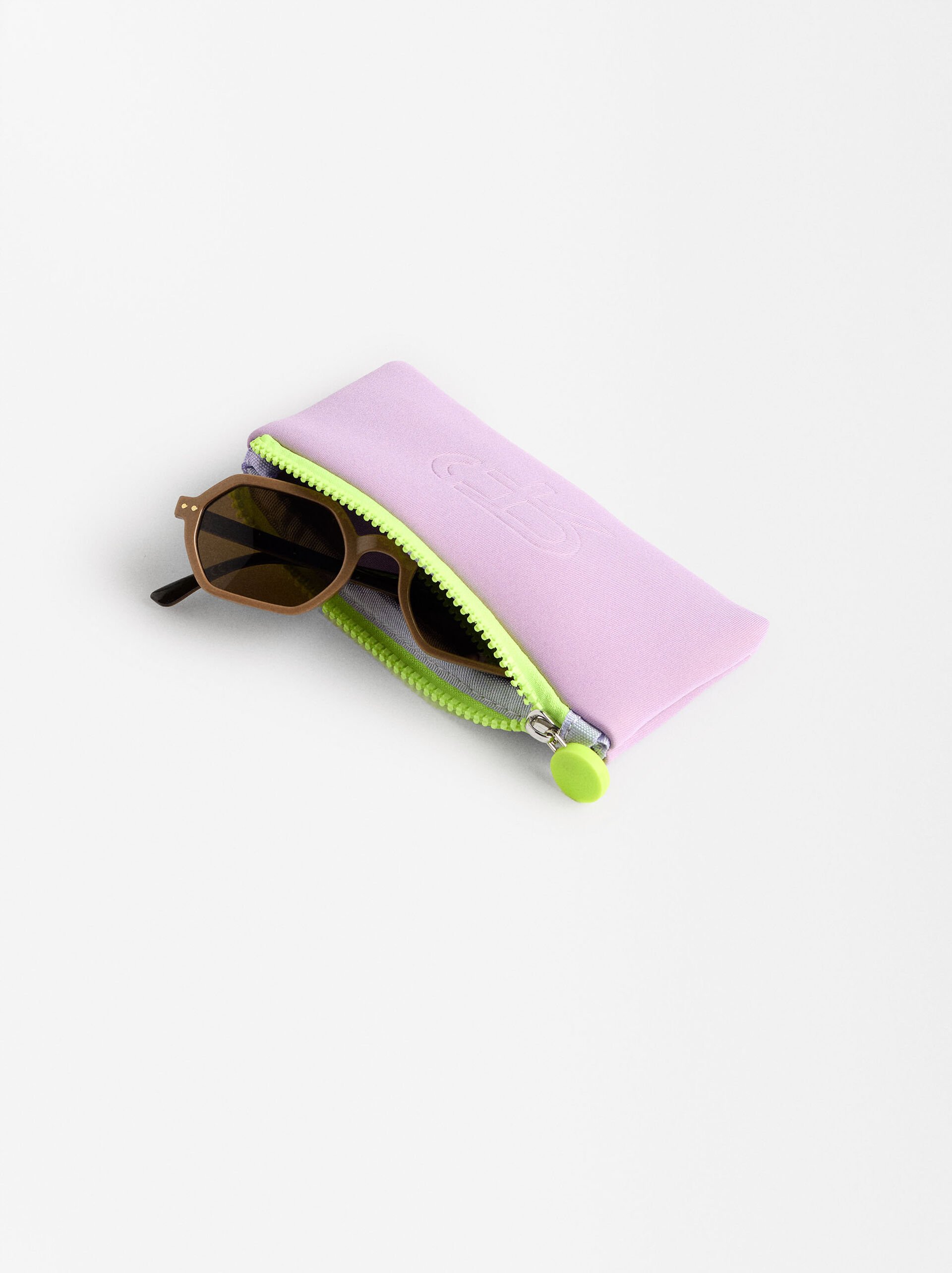 Hexagonal sunglasses image number 4.0