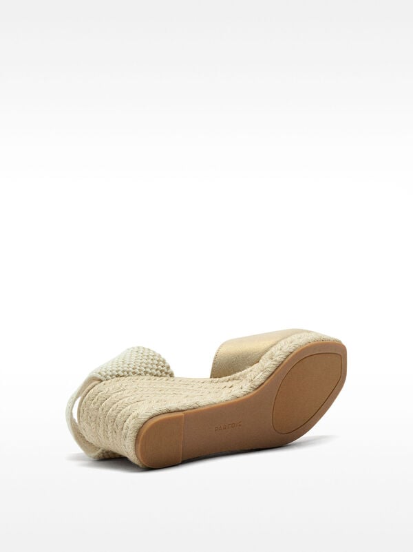 Wedges with metallic effect